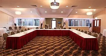 The Glen Hotel And Suites Rochedale 4*,